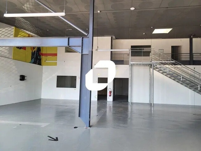 Plus de détails pour Local commercial à louer