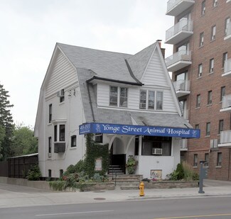 Plus de détails pour 2722 Yonge St, Toronto, ON - Local commercial à vendre