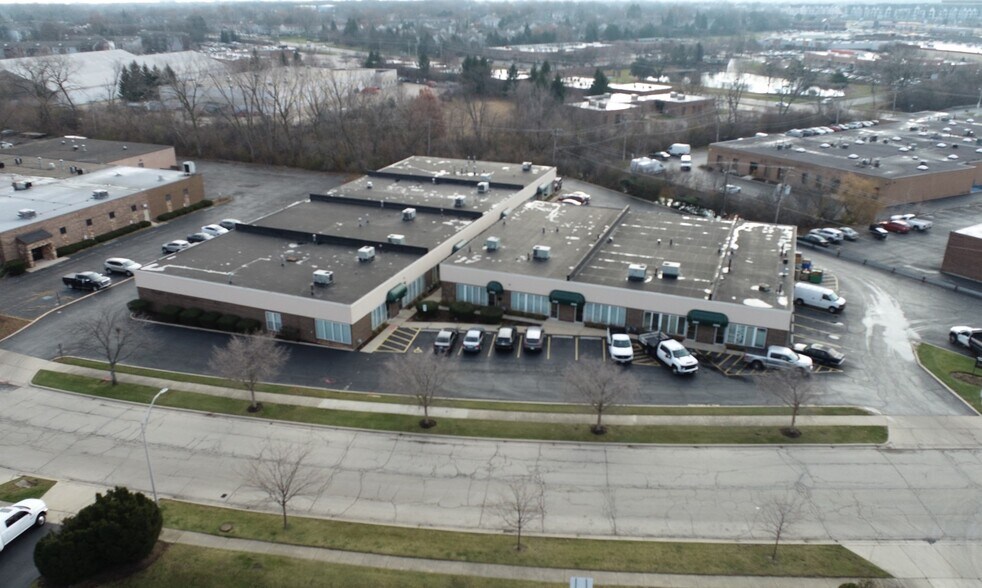 2095-2119 Stonington Ave, Hoffman Estates, IL à louer - Photo principale – Image 1 sur 12
