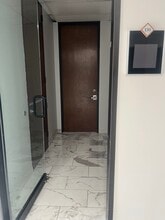 2525 N Loop Fwy W, Houston, TX à louer Photo intérieure– Image 2 sur 3