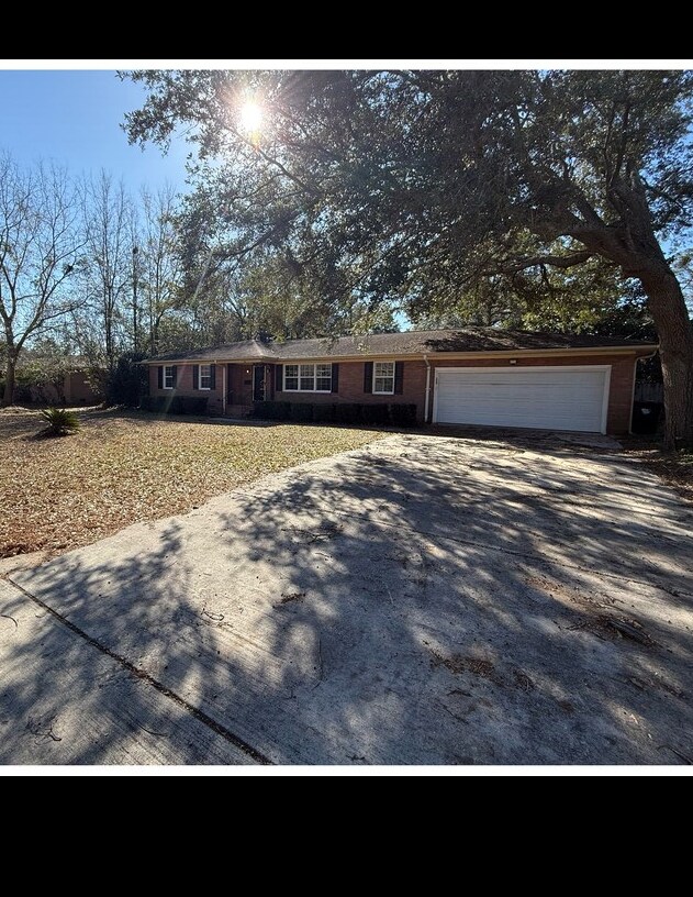 118 E 7th North St, Summerville, SC à louer Photo de l’immeuble– Image 1 sur 13