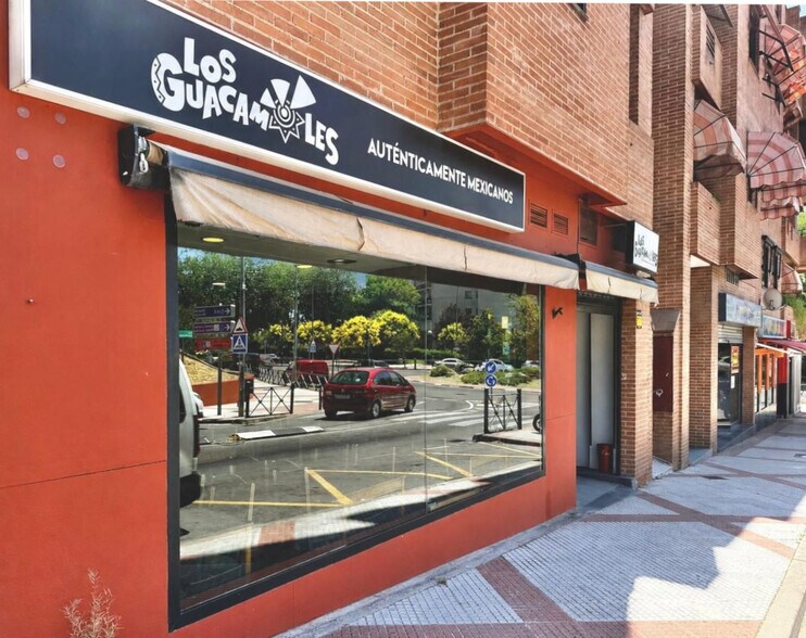 Local commercial dans Alcobendas, Madrid à louer - Photo de l’immeuble – Image 2 sur 12