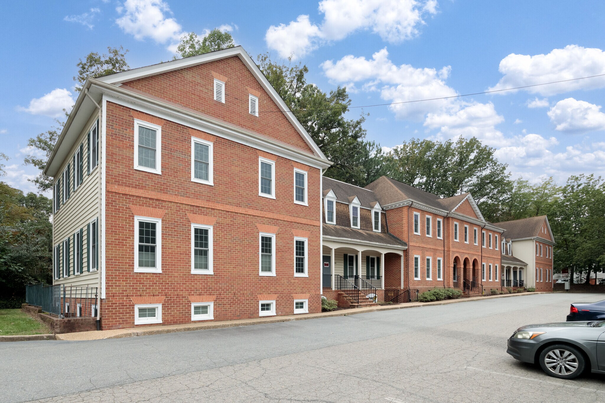 8401 Patterson Ave, Richmond, VA à louer Photo principale– Image 1 sur 33
