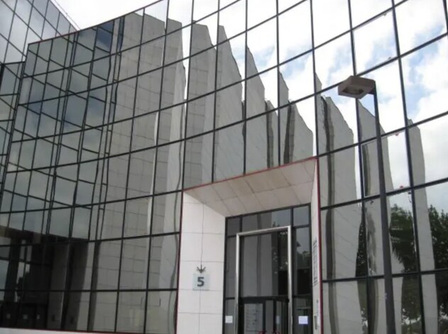 5 Place Copernic, Évry à louer Photo principale– Image 1 sur 2