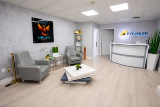 6405 NW 36th St, Miami, FL à louer Photo intérieure– Image 2 sur 17