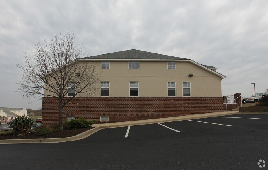 3140 W Ward Rd, Dunkirk, MD à louer - Photo de l’immeuble – Image 3 sur 10
