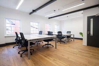 Plus de détails pour 12-13 Little Newport St, Londres - Bureau à louer