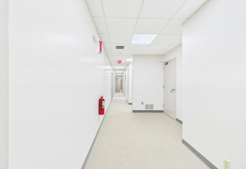 174 Armistice Blvd, Pawtucket, RI à louer - Photo intérieure – Image 3 sur 14