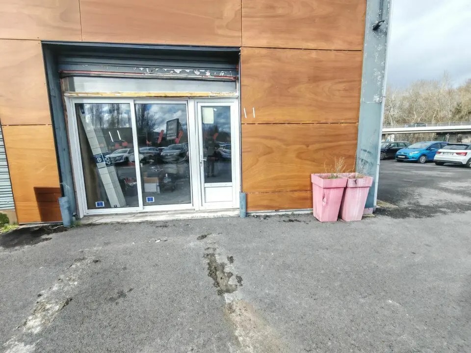 Local d’activités dans Cormontreuil à louer Photo de l’immeuble– Image 1 sur 5