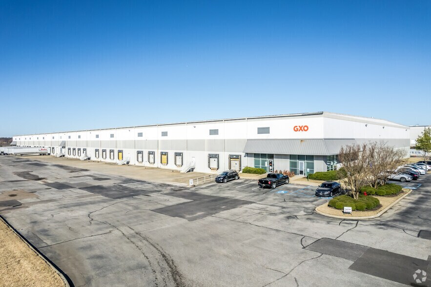 10400 Marina Dr, Olive Branch, MS à louer - Photo principale – Image 1 sur 7