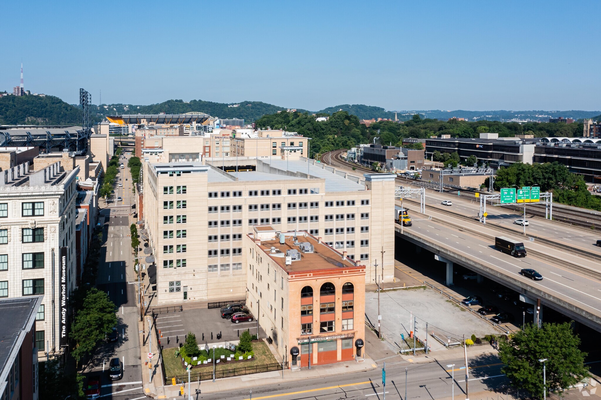 207-209 Sandusky St, Pittsburgh, PA à louer Aérien– Image 1 sur 15