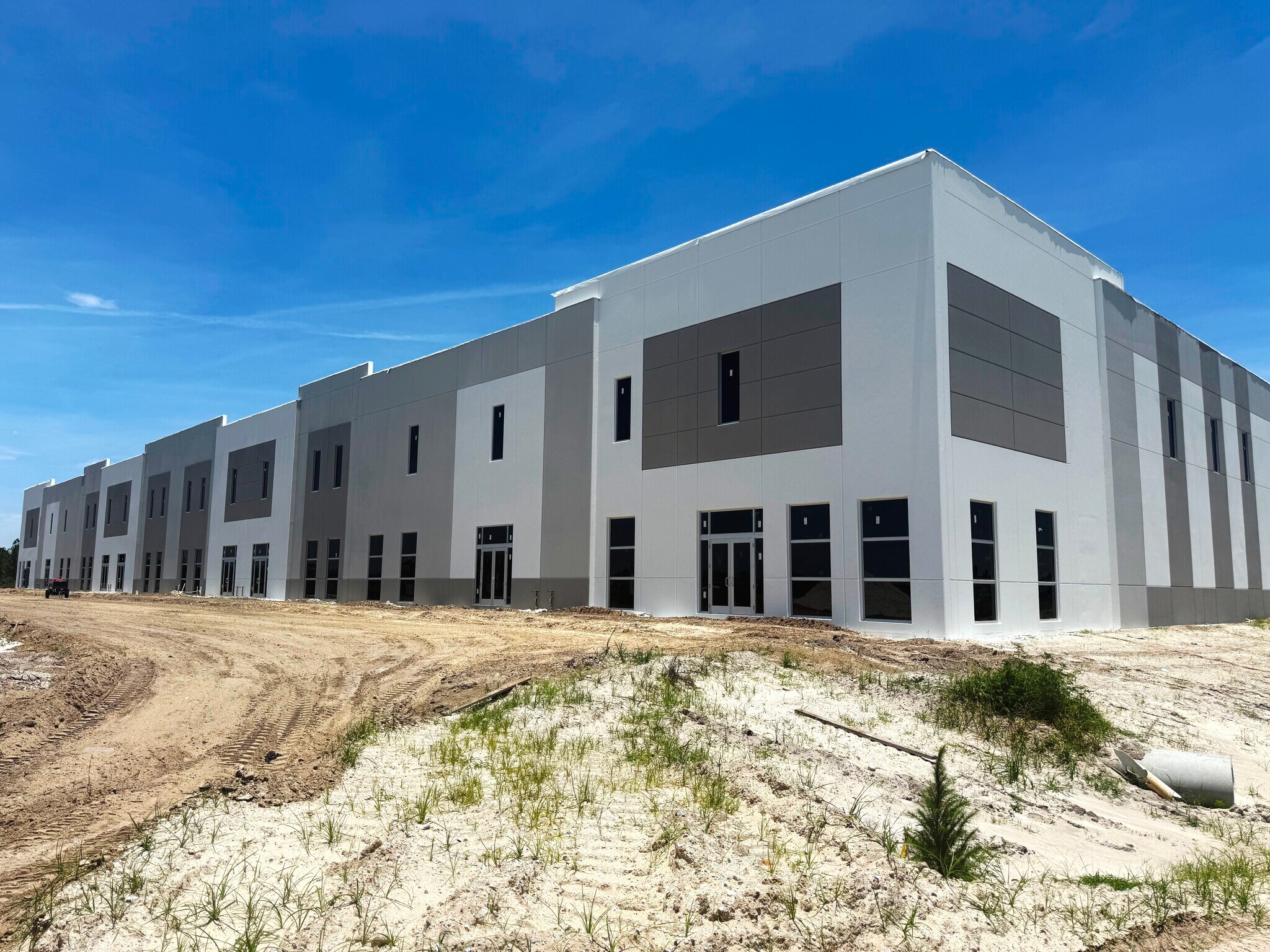 8001 Northup dr, Punta Gorda, FL à louer Photo de l’immeuble– Image 1 sur 7