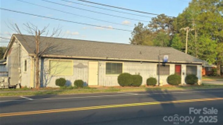 323 Main st, Norwood, NC à vendre Photo de l’immeuble– Image 1 sur 2