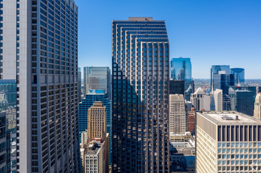 70 W Madison St, Chicago, IL à louer - Photo de l’immeuble – Image 3 sur 6