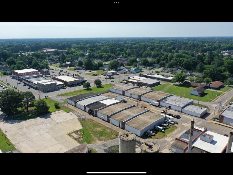 200 N 13th St, Erwin, NC à louer - Photo principale – Image 1 sur 13