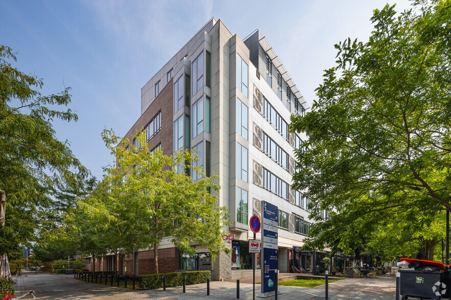 30 Avenue Des Fruitiers, Saint-Denis à louer - Photo de l’immeuble – Image 3 sur 4