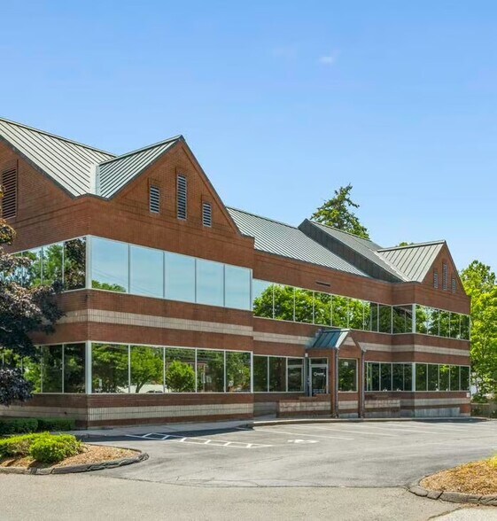 178 Hartford Rd, Manchester, CT à louer - Photo de l’immeuble – Image 2 sur 9