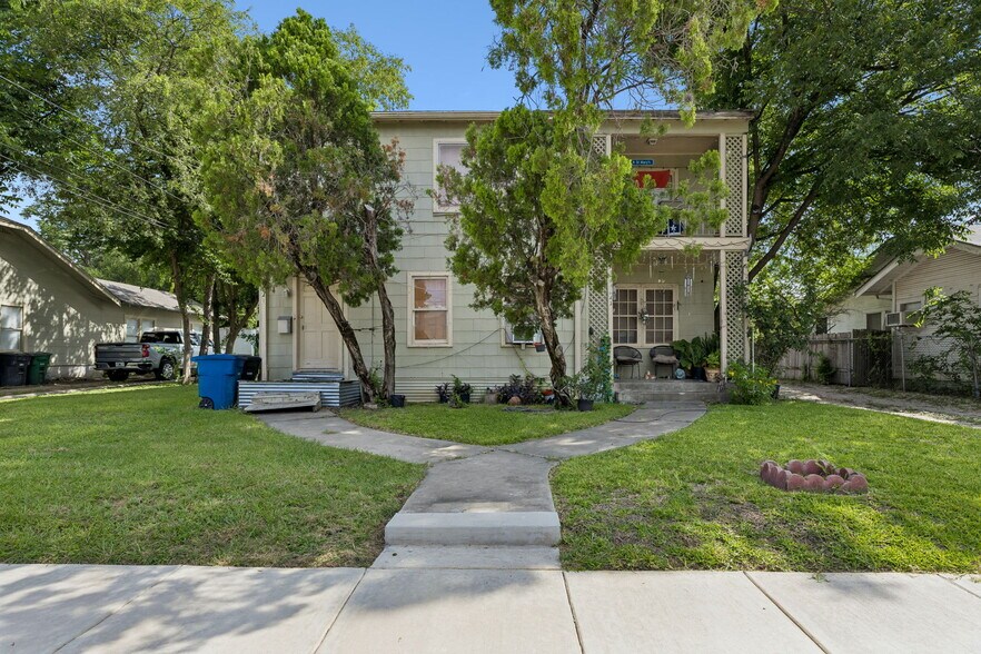 631 E Ashby Pl, San Antonio, TX à vendre - Photo de l’immeuble – Image 2 sur 15