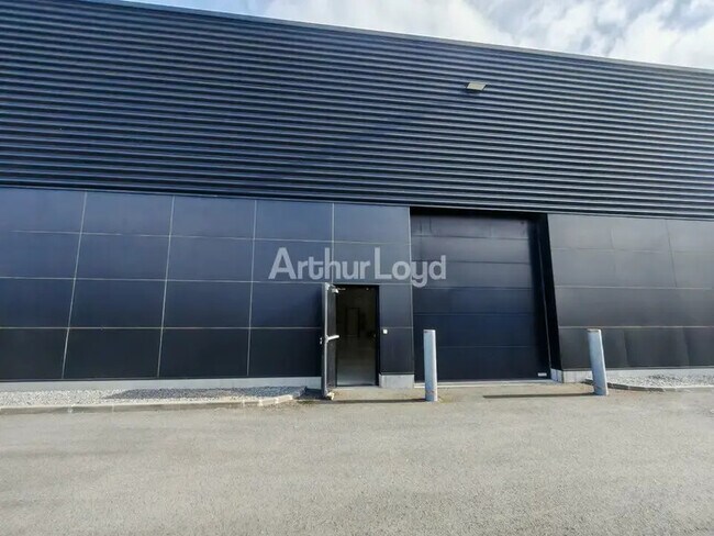 Plus de détails pour Industriel/Logistique à louer