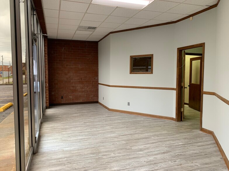 708 N William St, Goldsboro, NC à louer - Photo intérieure – Image 2 sur 15