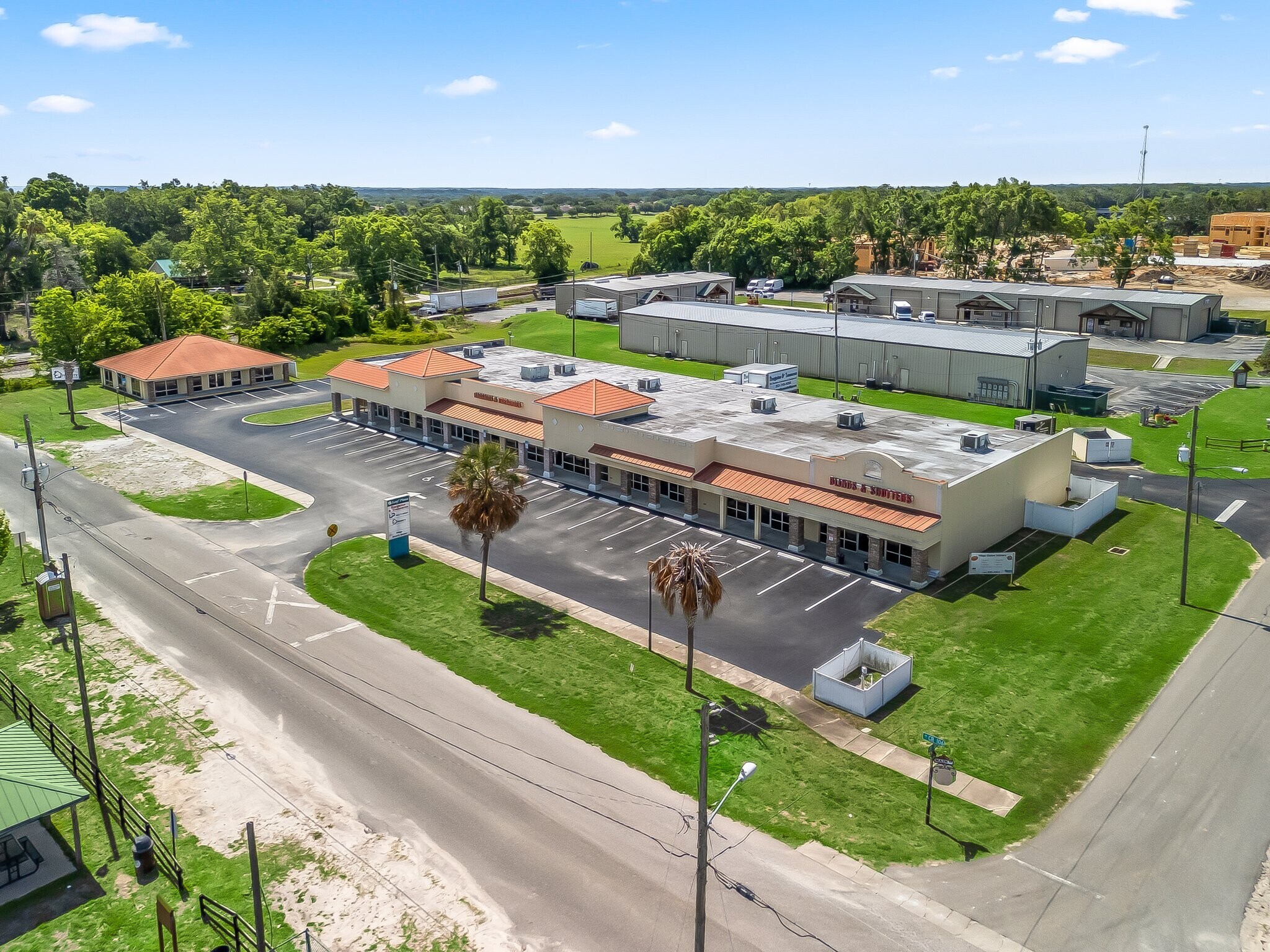 4127-4137 CR 106, Oxford, FL à vendre Photo principale– Image 1 sur 44