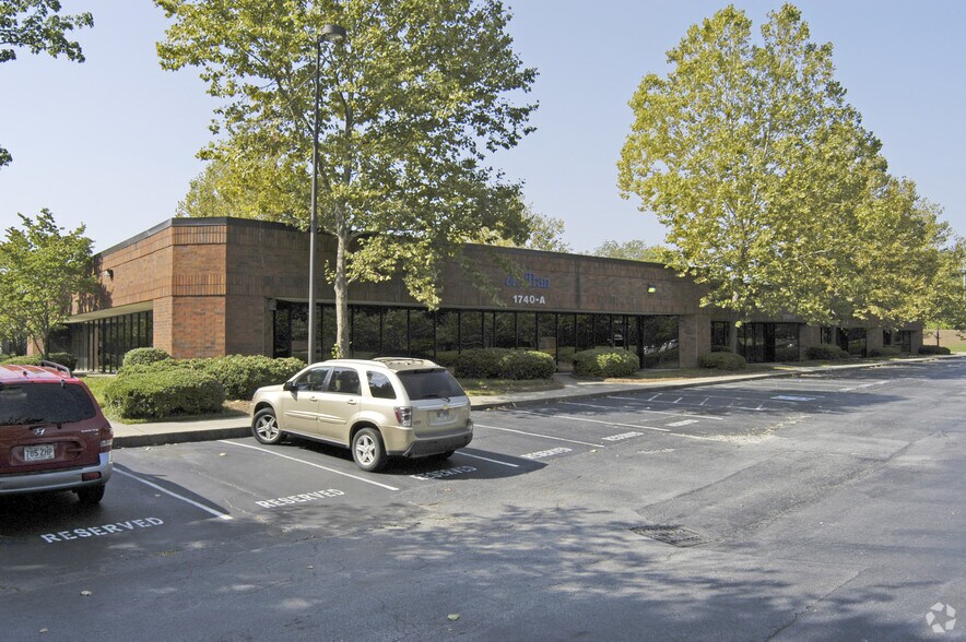 1740 Phoenix Pky, College Park, GA à vendre - Photo principale – Image 1 sur 5