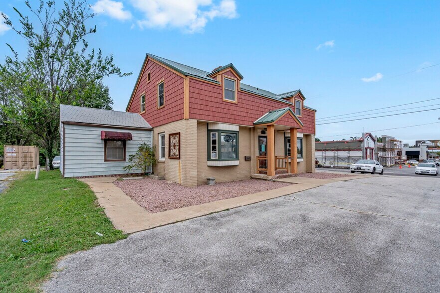 703 S Glenstone Ave, Springfield, MO à vendre - Photo de l’immeuble – Image 3 sur 17