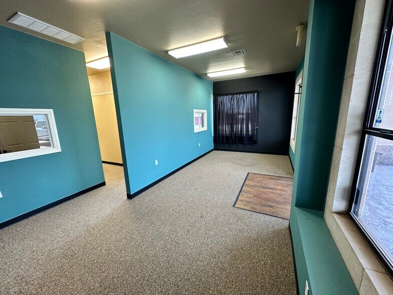 740 E Main St, Yukon, OK à louer - Photo de l’immeuble – Image 3 sur 22
