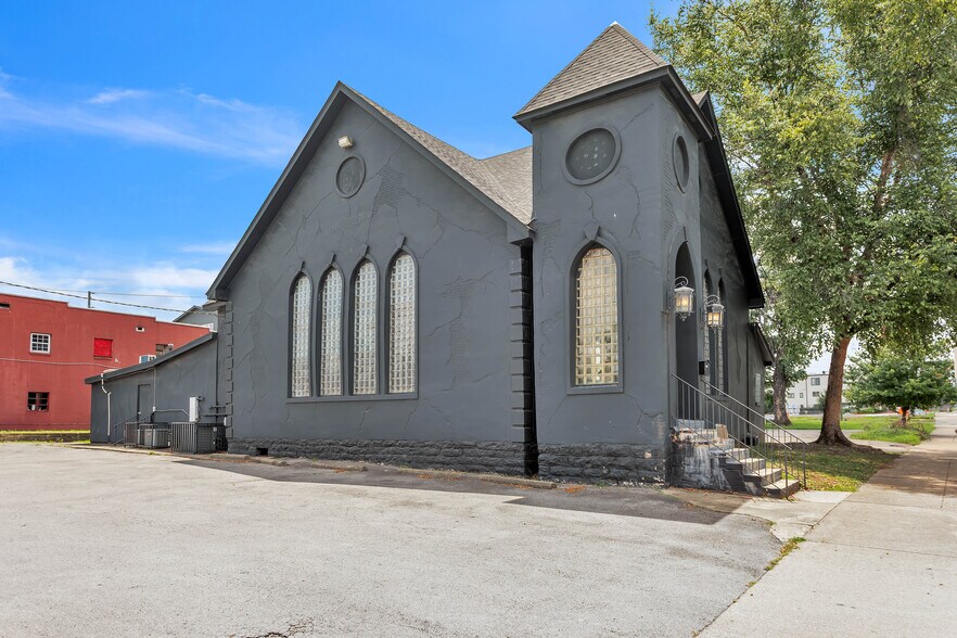 1703 A Jo Johnston Ave, Nashville, TN à vendre - Photo de l’immeuble – Image 1 sur 23