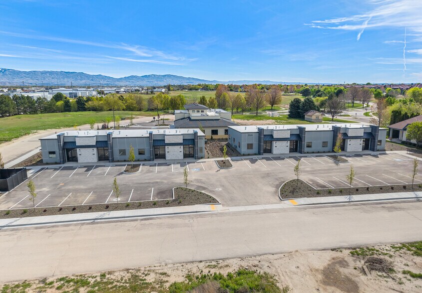 3512 E Louise Dr, Meridian, ID à vendre - Photo de l’immeuble – Image 2 sur 12