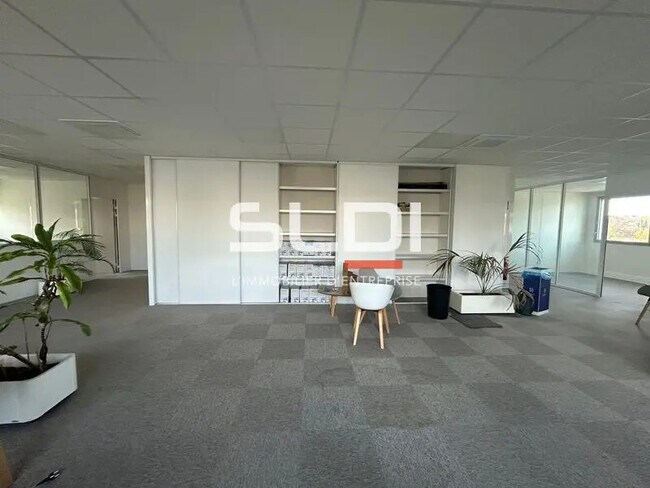 Plus de détails pour 3 Chemin Du Jubin, Dardilly - Bureau à louer