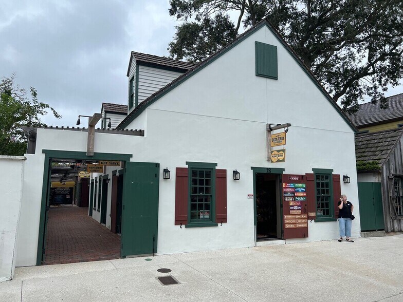 18 Saint George St, Saint Augustine, FL à louer - Photo principale – Image 1 sur 7