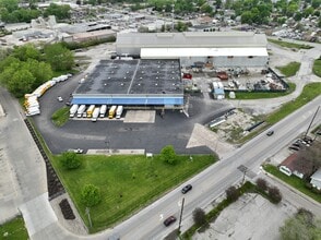 3000 S Shelby St, Indianapolis, IN à louer Photo de l’immeuble– Image 1 sur 1
