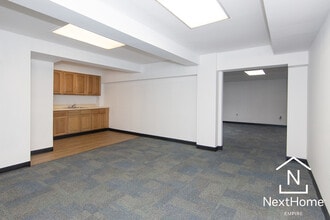 18-17 42nd St, Astoria, NY à louer Photo intérieure– Image 1 sur 10