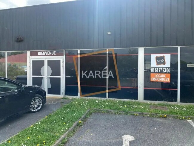 Plus de détails pour Local commercial à louer