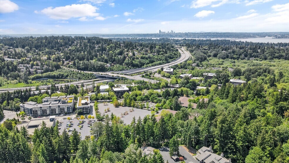 3805 108th Ave NE, Bellevue, WA à vendre - Photo de l’immeuble – Image 3 sur 12