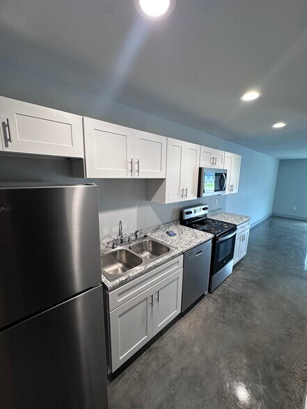 3-Complex Multifamily Portfolio - TN portefeuille de 3 biens à vendre sur LoopNet.fr - Photo de l’immeuble – Image 3 sur 15