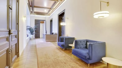 21 Rue Clément Marot, Paris à louer Photo intérieure– Image 1 sur 10
