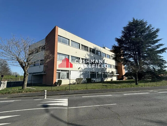 Plus de détails pour 50 Avenue Général Hoche, Albi - Bureau à vendre