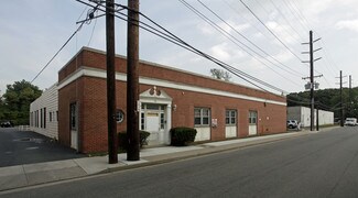 Plus de détails pour 25 Hempstead Gardens Dr, West Hempstead, NY - Industriel/Logistique à louer