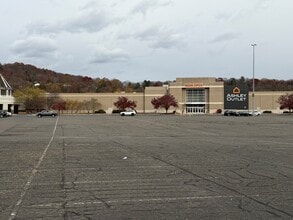 575 Union St, Waterbury, CT à louer Photo intérieure– Image 1 sur 1