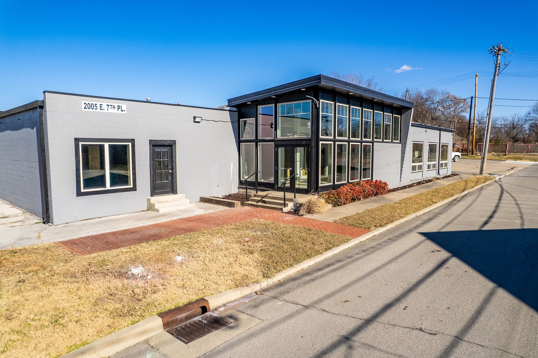 2005 E 7th Pl, Tulsa, OK à louer Photo principale– Image 1 sur 15