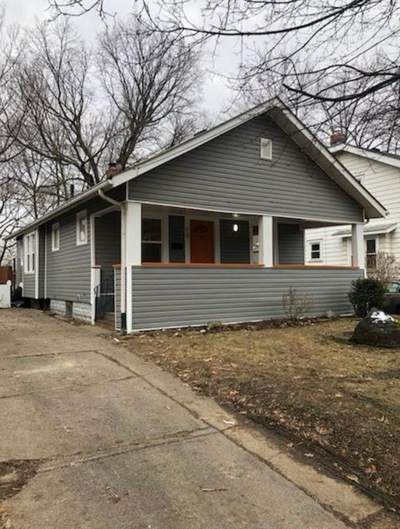 618 Sanford Ave, Akron, OH à vendre Photo principale– Image 1 sur 2