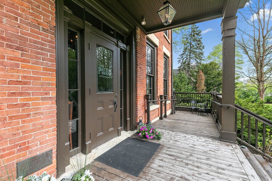 124 S 2nd St, Geneva, IL à vendre - Photo de l’immeuble – Image 2 sur 41