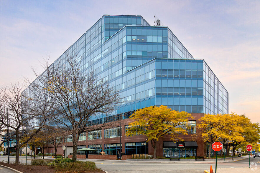 1200 Harbor Blvd, Weehawken, NJ à louer - Photo de l’immeuble – Image 2 sur 9