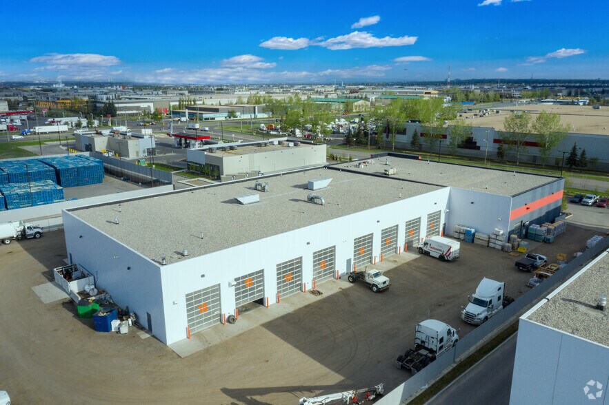 5391 61st Ave SE, Calgary, AB à vendre - Photo de l’immeuble – Image 2 sur 3