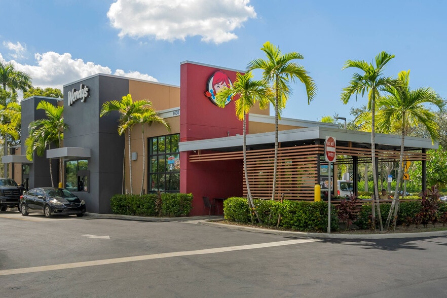6500-6700 N State Road 7, Coconut Creek, FL à louer - Photo de l’immeuble – Image 3 sur 11