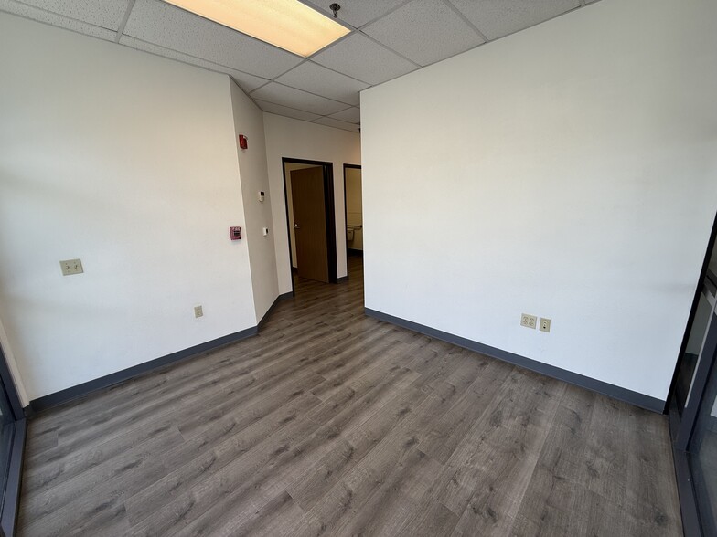 5365 Brooks St, Montclair, CA à louer - Photo de l’immeuble – Image 2 sur 12