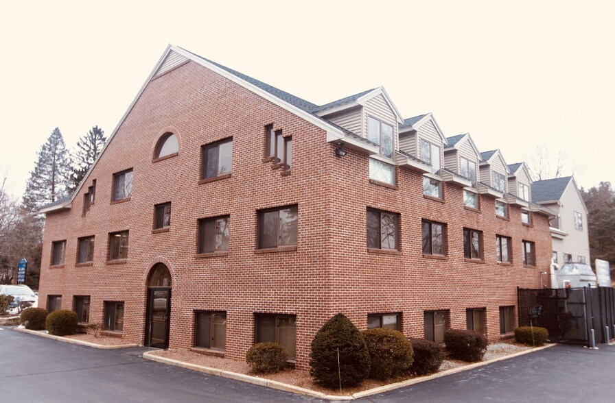 512 Main St, Shrewsbury, MA à louer - Photo de l’immeuble – Image 3 sur 4