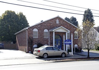 Plus de détails pour 626 W New Castle St, Zelienople, PA - Bureau à louer